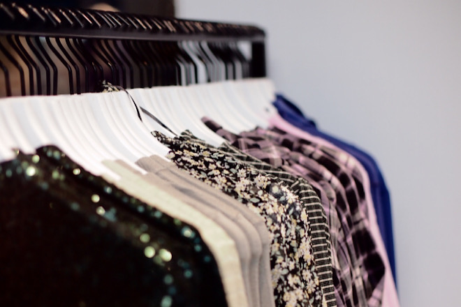 彼女の金遣いが荒い｜本当に普通の仕事をしてるのだろうか？