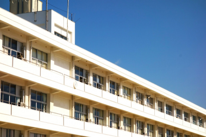 育て方を間違えた|学校から娘がいじめの首謀者であると連絡が来た時の対処法