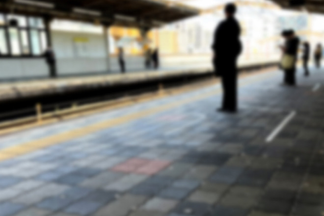 絶対にそう｜毎朝ホームで同じ人が後ろに並んでくる
